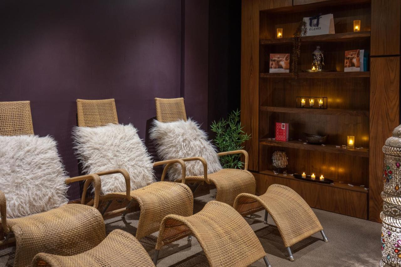 Crewe Hall Hotel & Spa - Cheshire エクステリア 写真