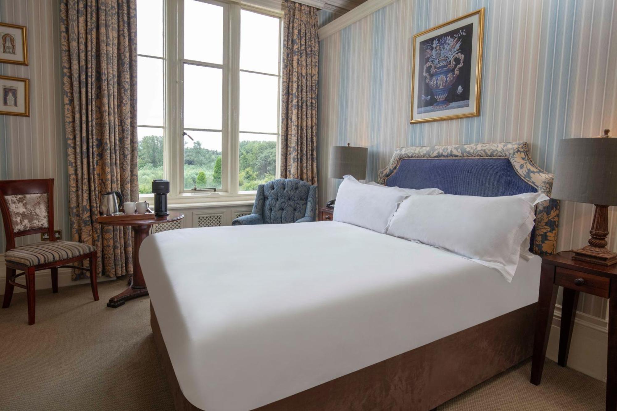 Crewe Hall Hotel & Spa - Cheshire エクステリア 写真