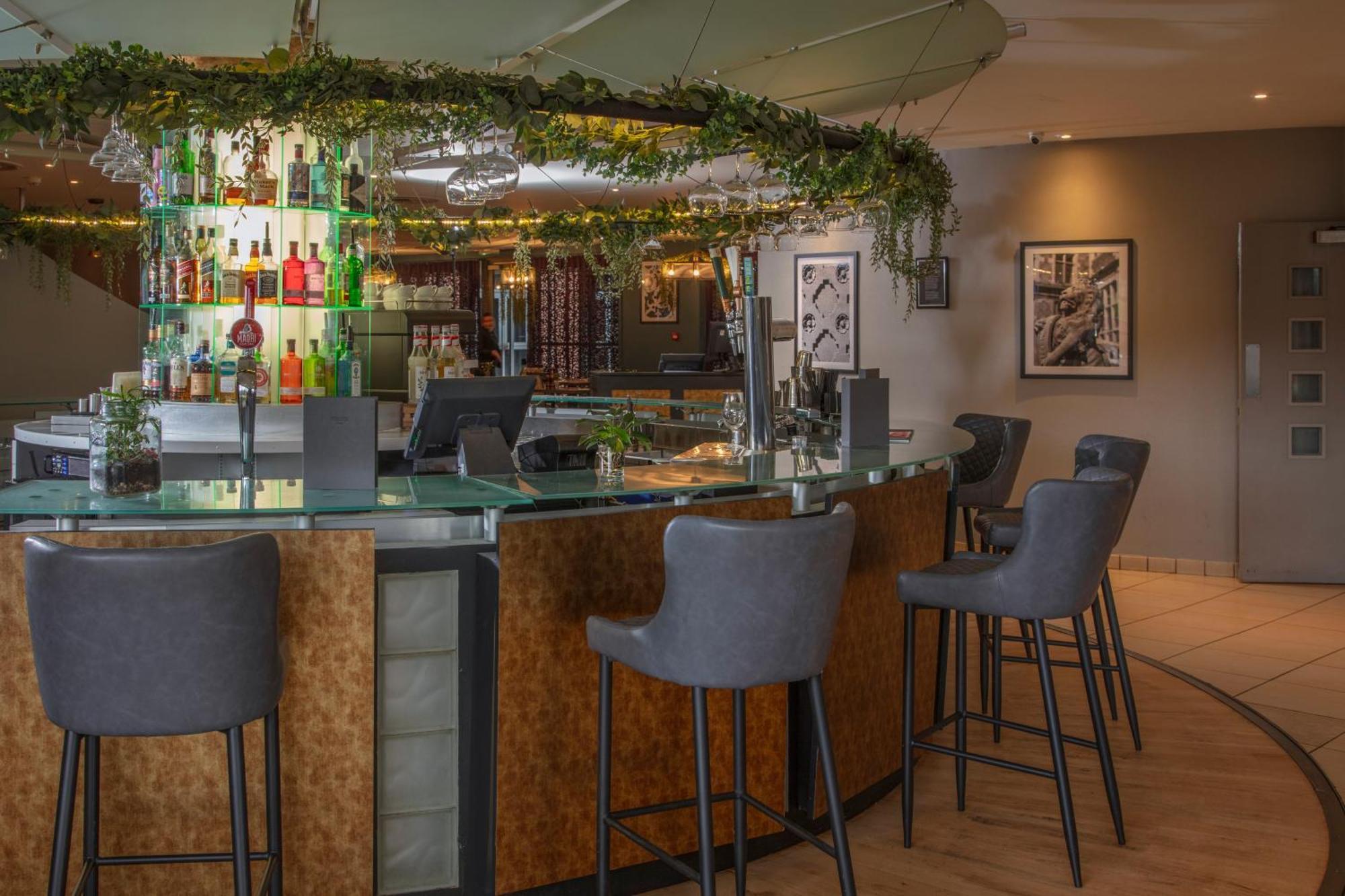 Crewe Hall Hotel & Spa - Cheshire エクステリア 写真
