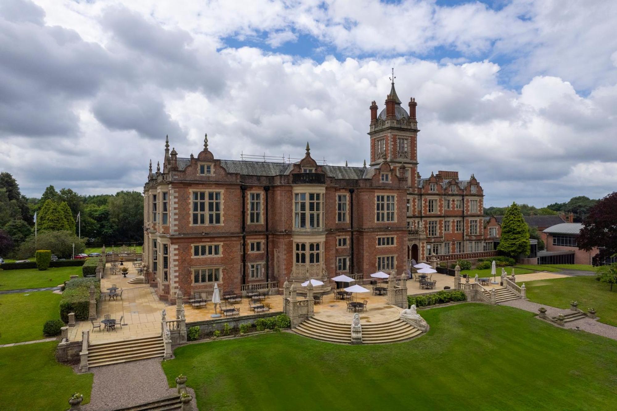 Crewe Hall Hotel & Spa - Cheshire エクステリア 写真