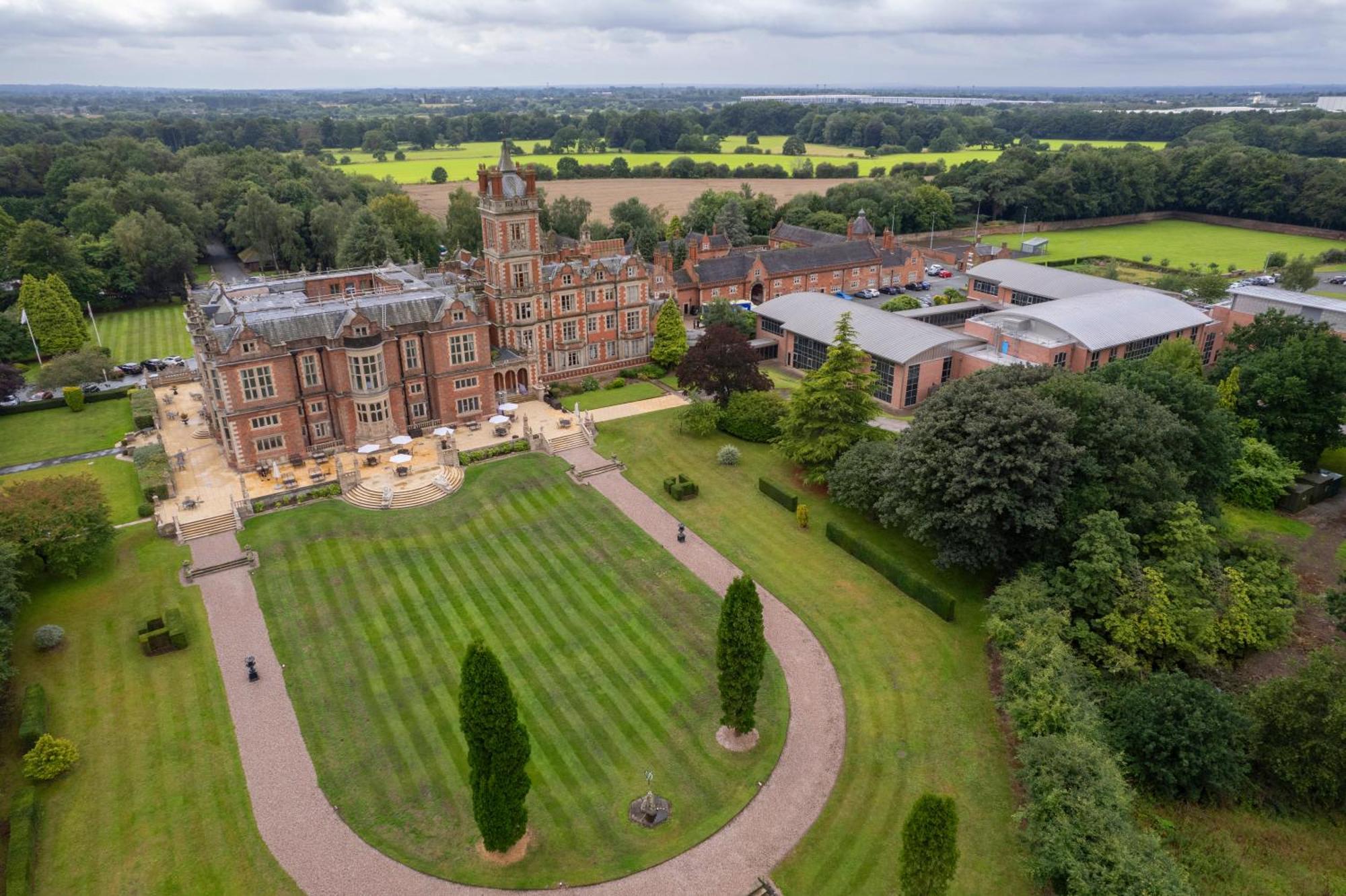 Crewe Hall Hotel & Spa - Cheshire エクステリア 写真